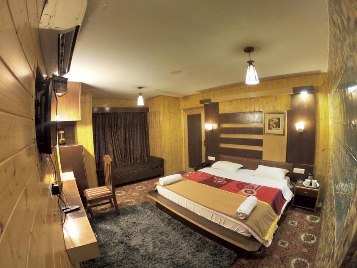 Hotel Akbar Sonāmarg Exterior foto