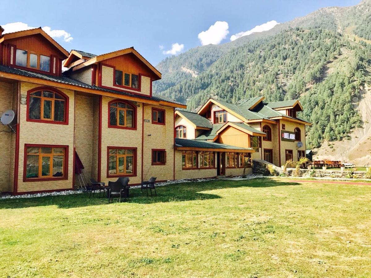 Hotel Akbar Sonāmarg Exterior foto