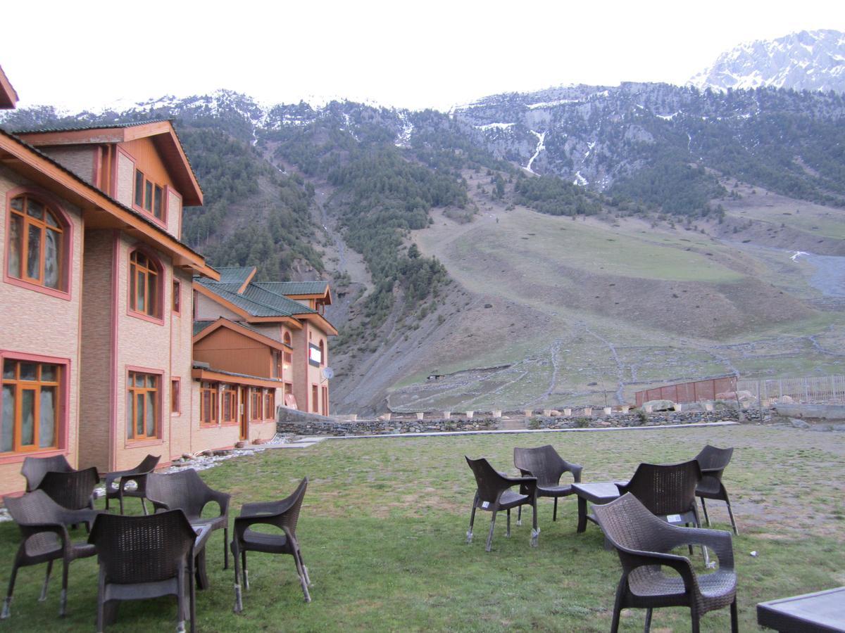 Hotel Akbar Sonāmarg Exterior foto